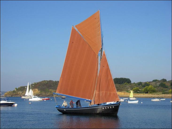 La Bergère de Domrémy est un sloop coquillier