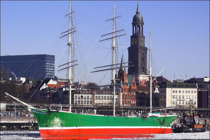 Le Rickmer Rickmers est un trois-mâts barque