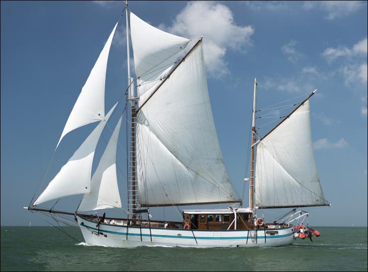 L’Arawak le dernier thonier d'Étel, ketch aurique en bois