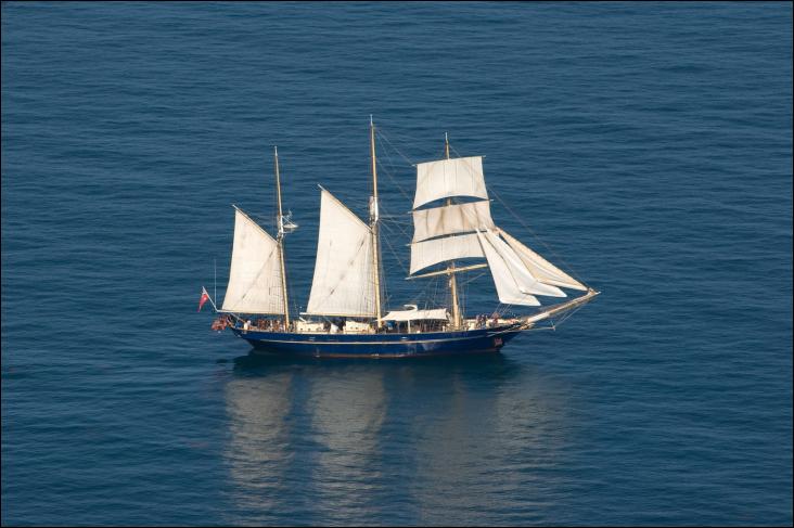 Le STS Leeuwin II est un trois-mâts goélette