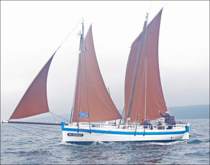 La Jeanne J est une chaloupe pontée de la Baie de Bourgneuf