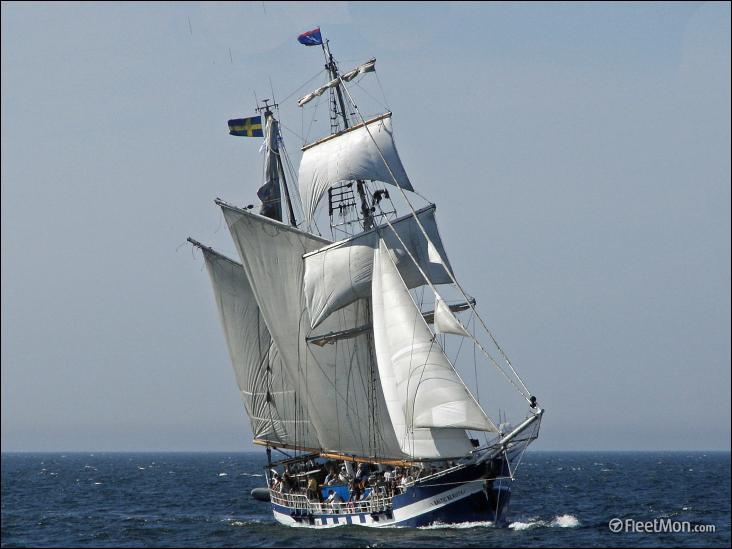 Le Baltic Beauty est un ancien ketch remanié en brick-goélette