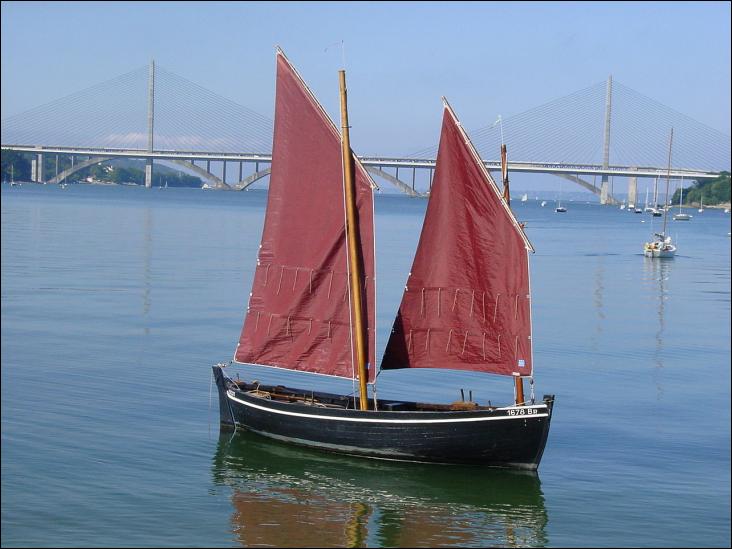 La Mari-Lizig est une chaloupe construite en 1987-1988